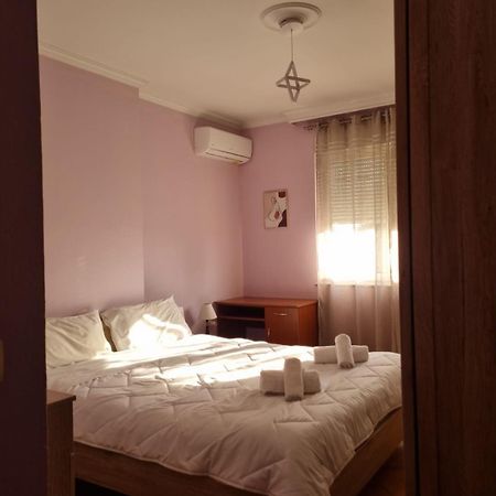 Sandra'S Apartment In Tirana Center Eksteriør bilde