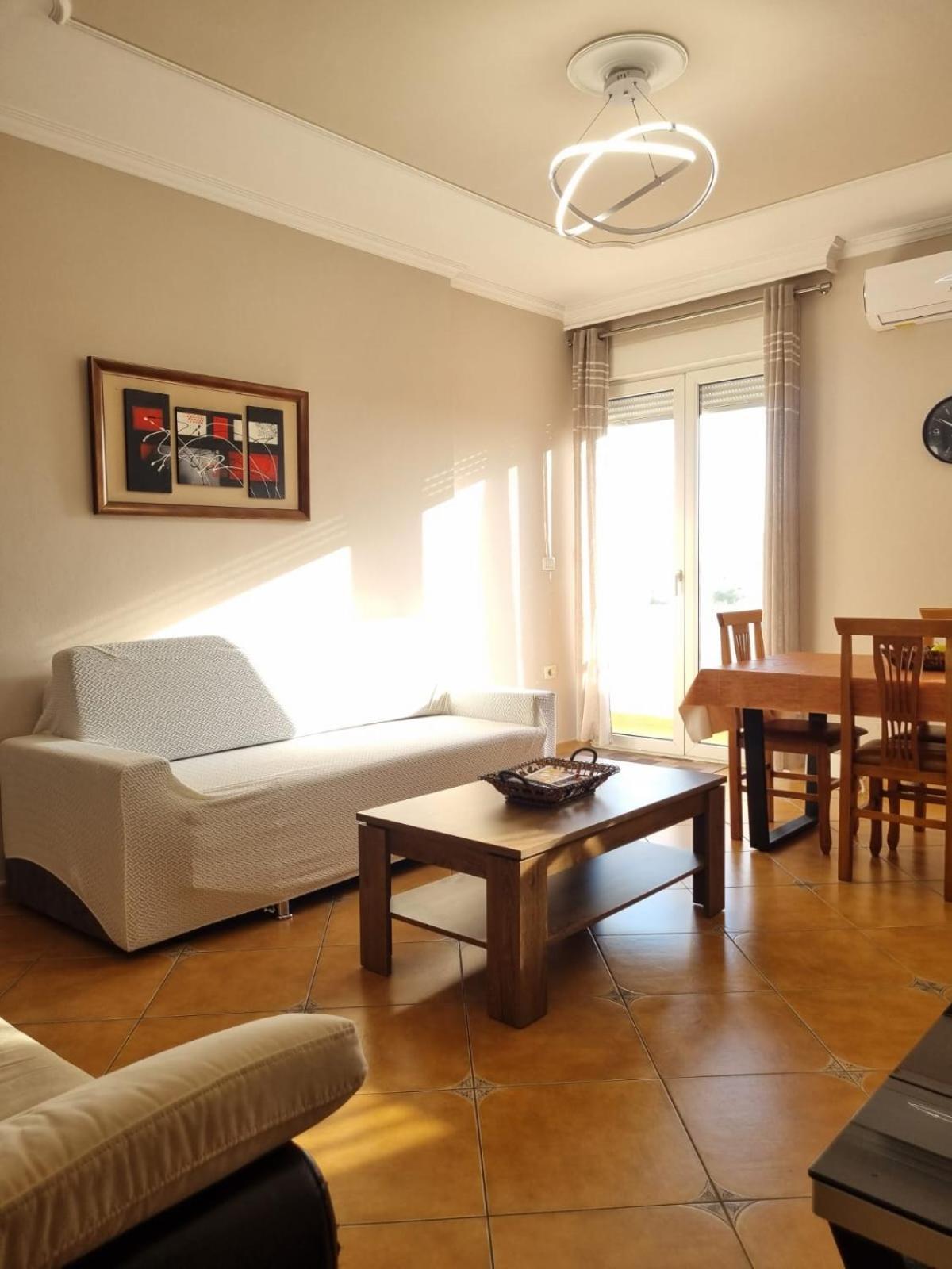 Sandra'S Apartment In Tirana Center Eksteriør bilde